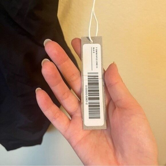 NWT Everlane The V-Neck Onepiece Swimsuit Black Small - Picture 7 of 12